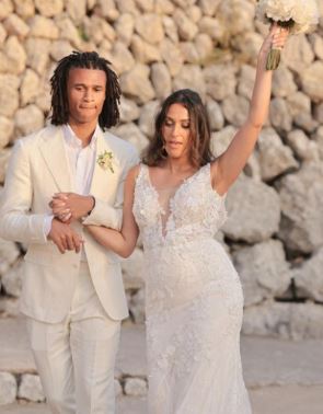 Moise Ake son Nathan Ake with his beautiful wife Kaylee on his wedding ceremony